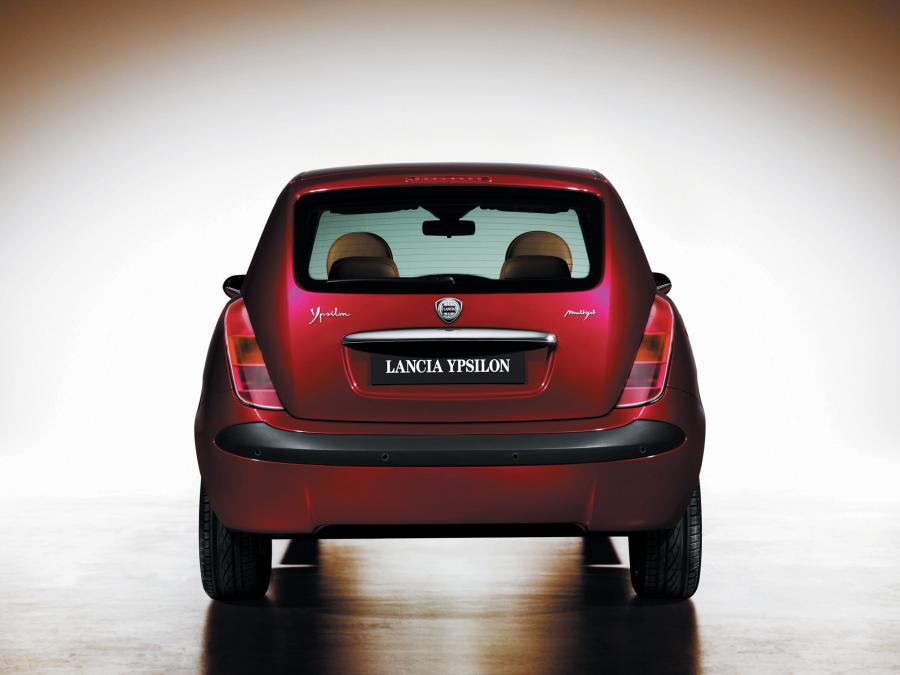  Lancia Ypsilon 2003 года  (фото 86 из 114)